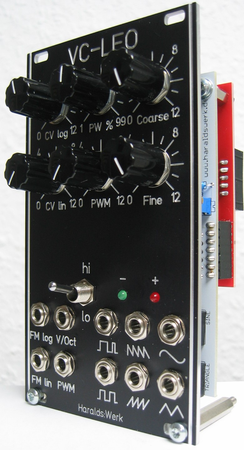 Voltage controlled LFO Euro half front view