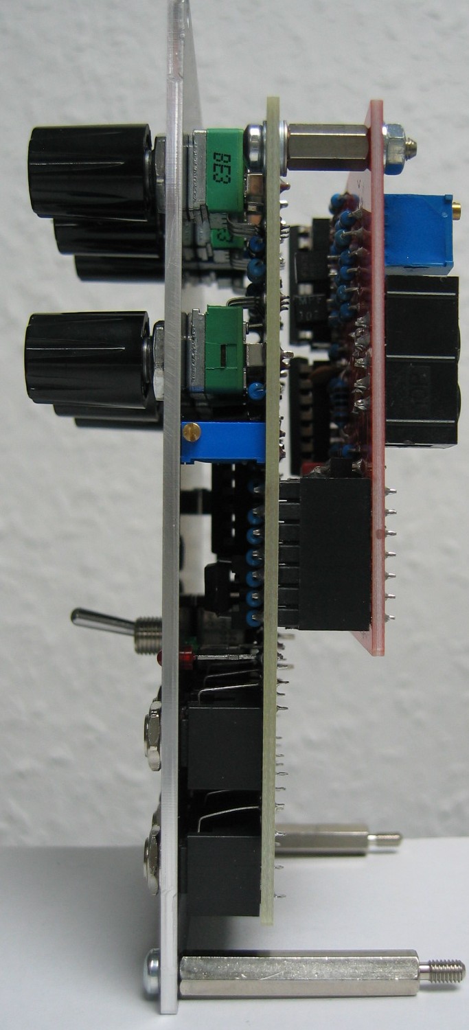 Voltage controlled LFO Euro side view