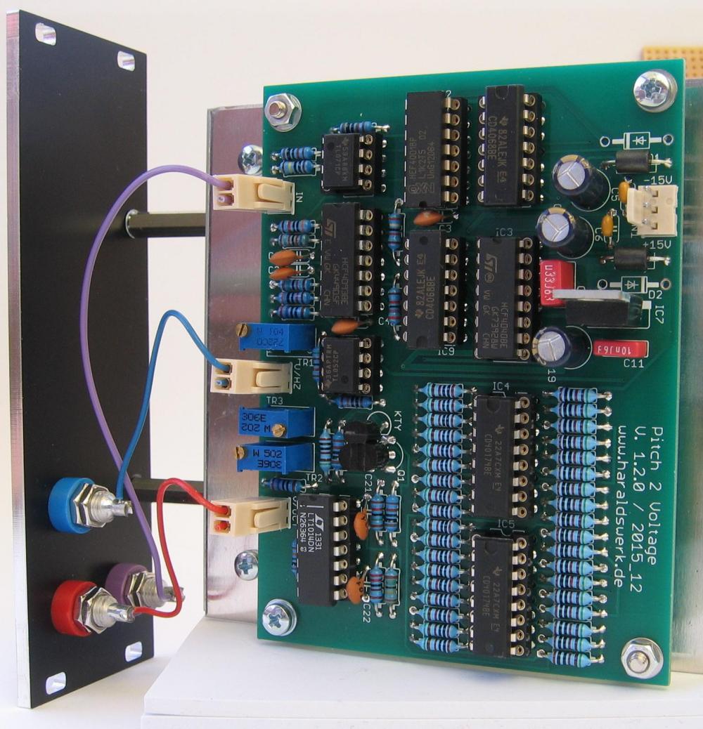 Pitch 2 voltage converter Back