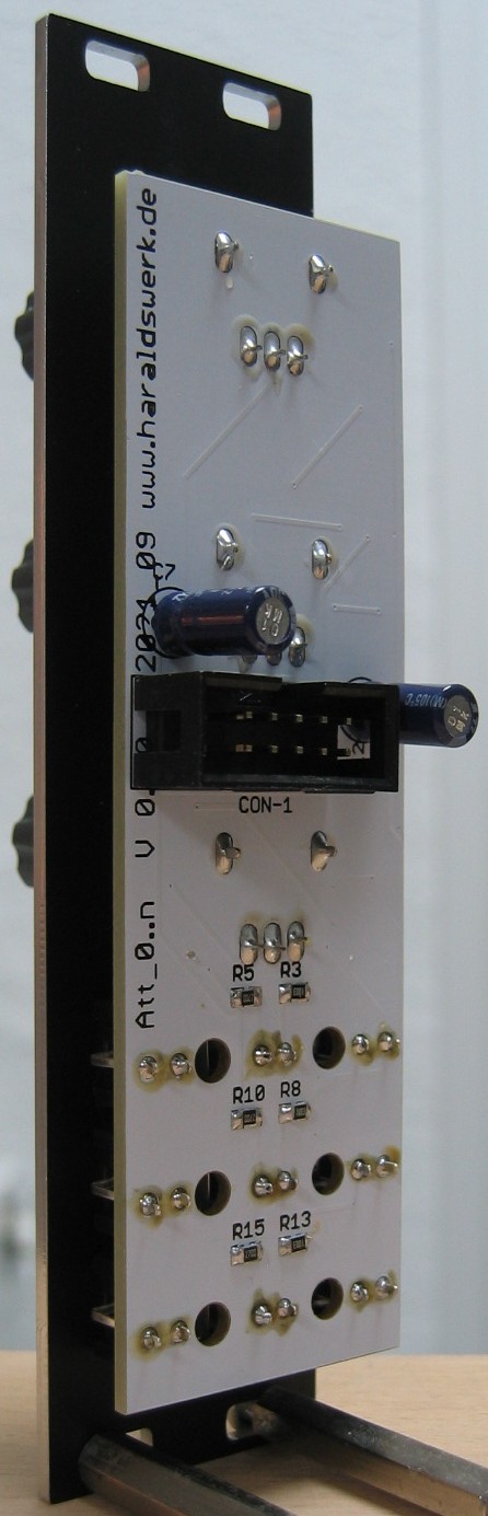 Attenuator / Amplifier 0..N back view
