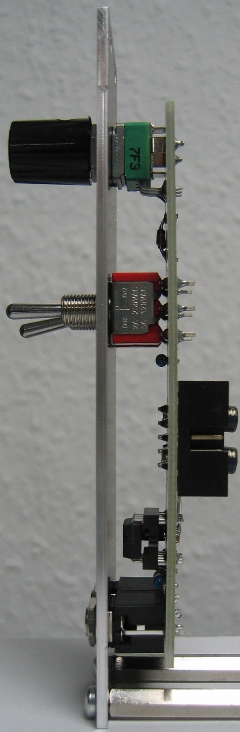 Slew Limiter Euro side view