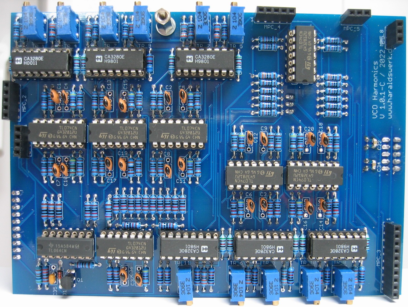 Harmonic Oscillator populated main PCB 02