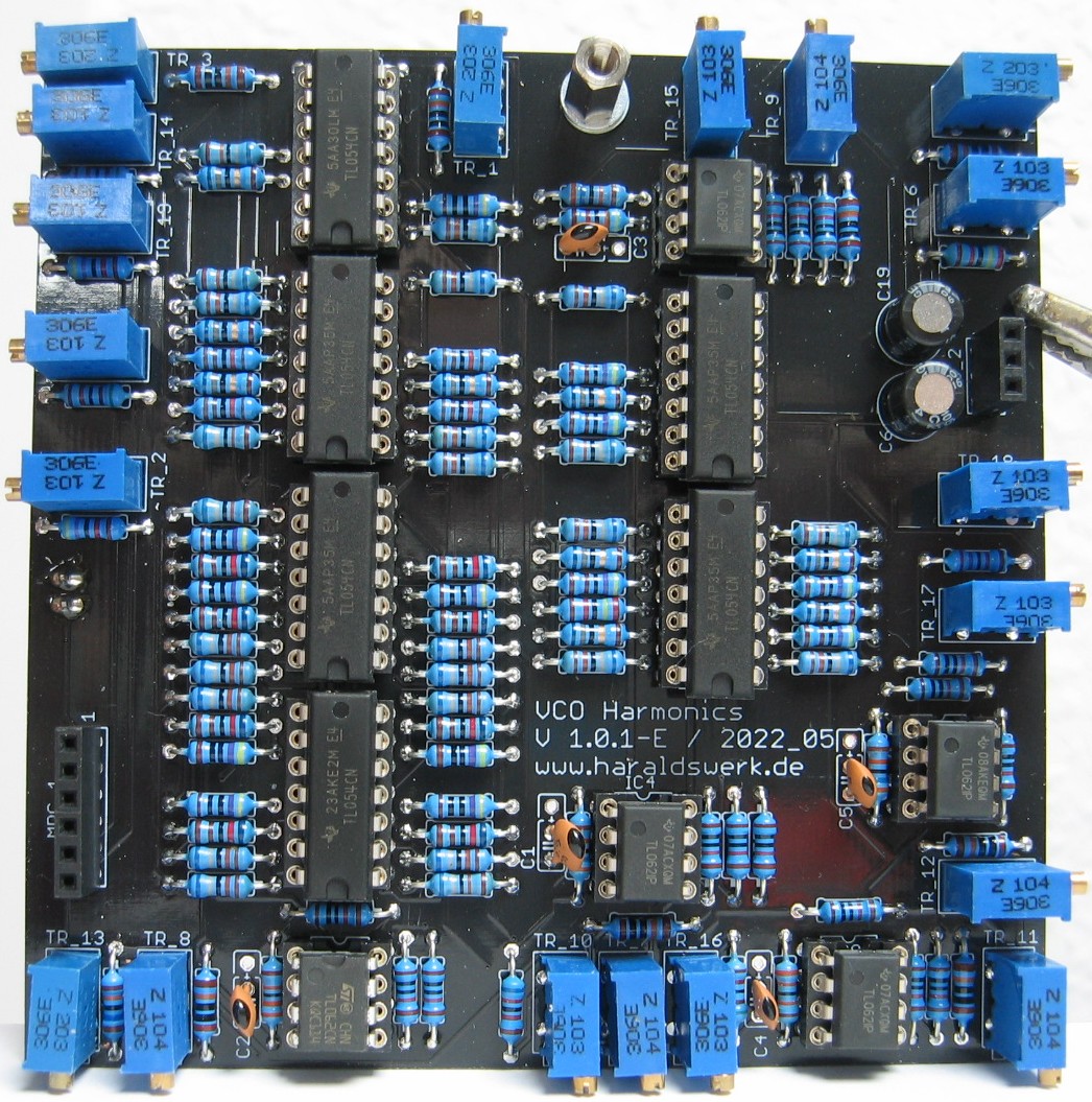 Harmonic Oscillator populated main PCB 04